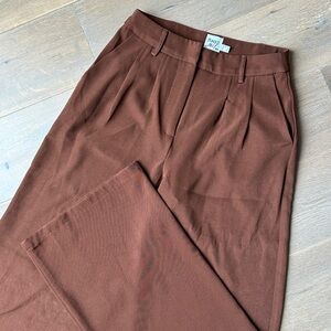 Brown wide leg trousers/pants
